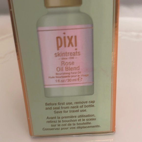 Pixi Skintreats Nourishing Rose Face Oil Blend - Picture 6 of 7
